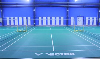 東北虎體育中心羽毛球場地鋪裝完工 預(yù)約電話85685558