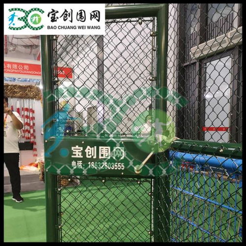 高強(qiáng)鋼圍網(wǎng)與專業(yè)鋪裝 學(xué)校體育場(chǎng)地的安全與性能保障