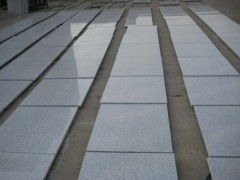 一站式體育場地鋪裝 優質板材供應、花崗巖地鋪與室外裝飾解決方案